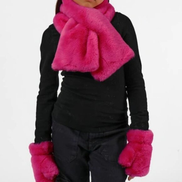 Apparis Kids Faux Fur Scarf and Glove Set - Picture 1 of 6